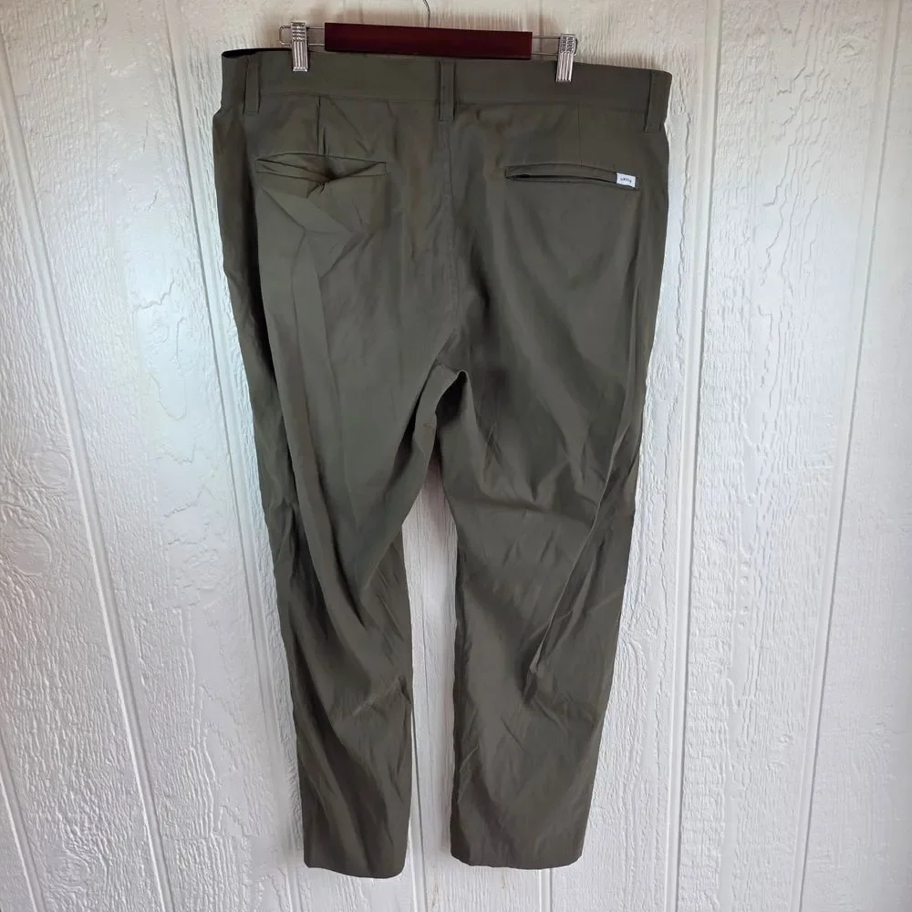 Orvis Men's Olive Chinos, Size 40 X 32